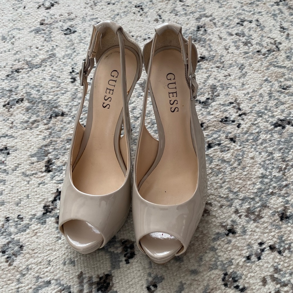 Guess heels nude patent leather size 5